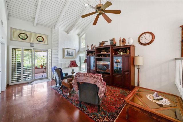 642 Via Zapata, Riverside, CA 92507