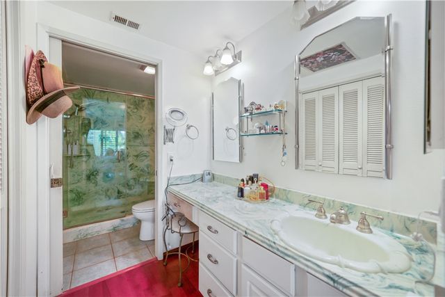 642 Via Zapata, Riverside, CA 92507