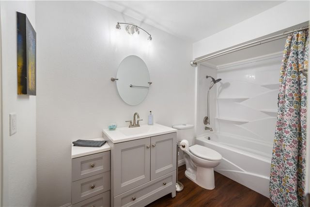 642 Via Zapata, Riverside, CA 92507