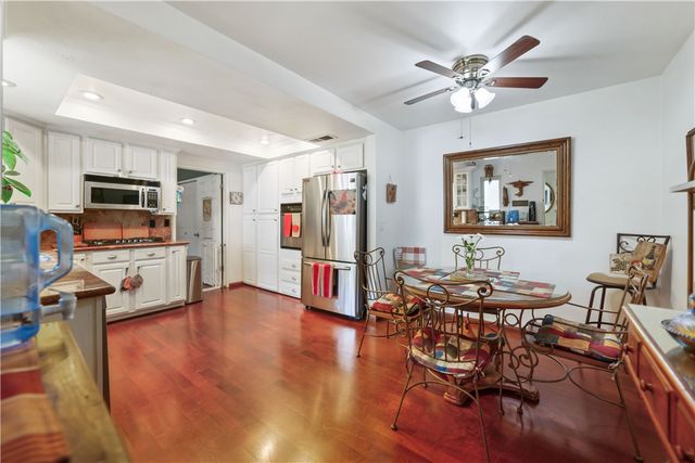 642 Via Zapata, Riverside, CA 92507