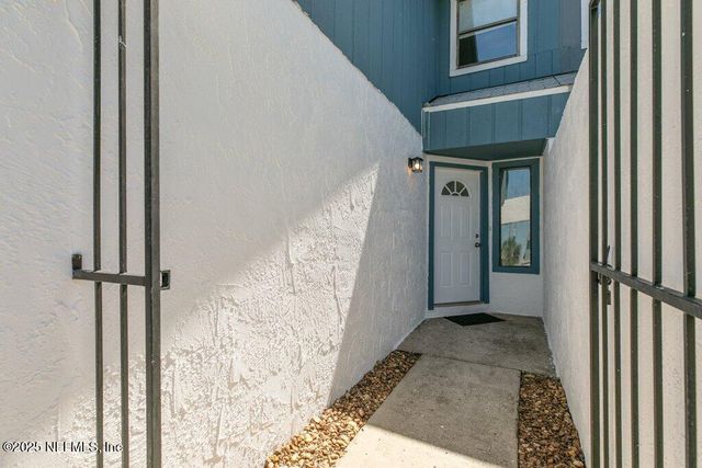 2885 SAND CASTLE Lane, Jacksonville, FL 32233