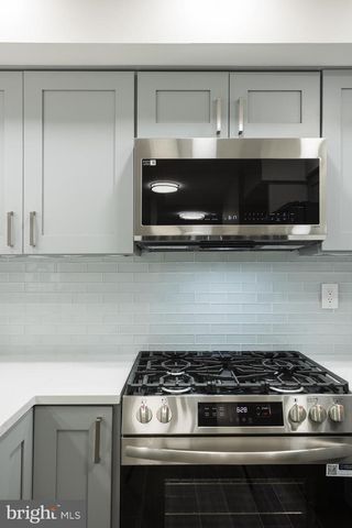 223 FOXWOOD LN, Marlton, NJ 08053