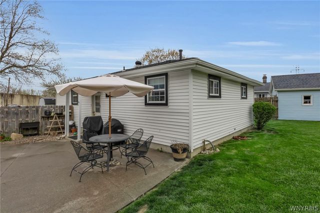 9 Smith Drive, Lackawanna, NY 14218