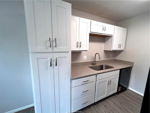 619 West Ridge Dr, College Station, TX 77845