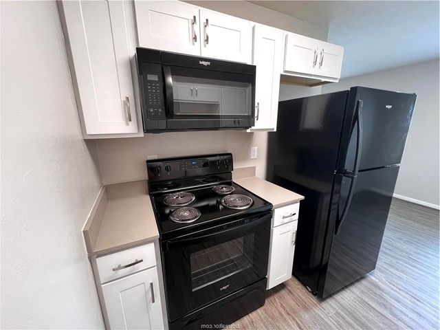 619 West Ridge Dr, College Station, TX 77845