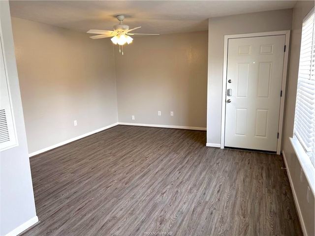 619 West Ridge Dr, College Station, TX 77845