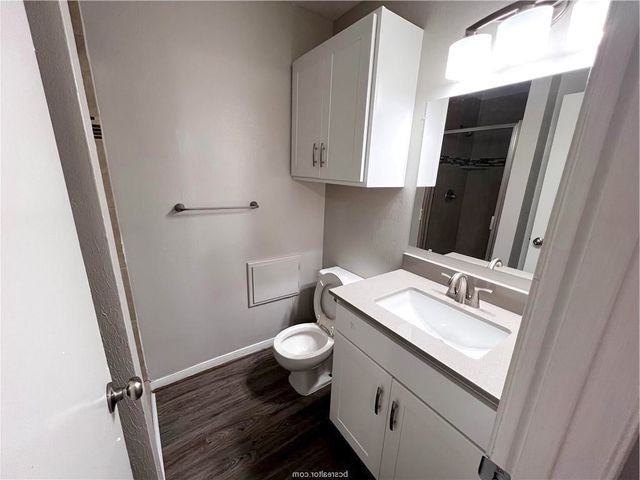 619 West Ridge Dr, College Station, TX 77845