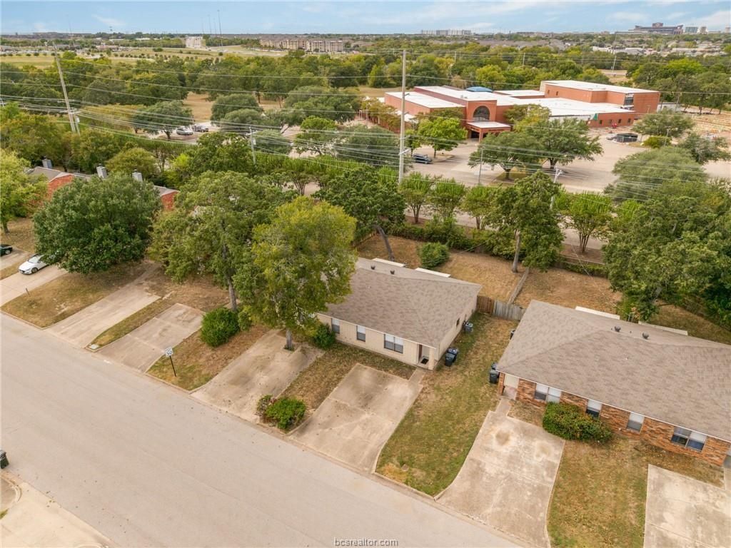 619 West Ridge Dr, College Station, TX 77845