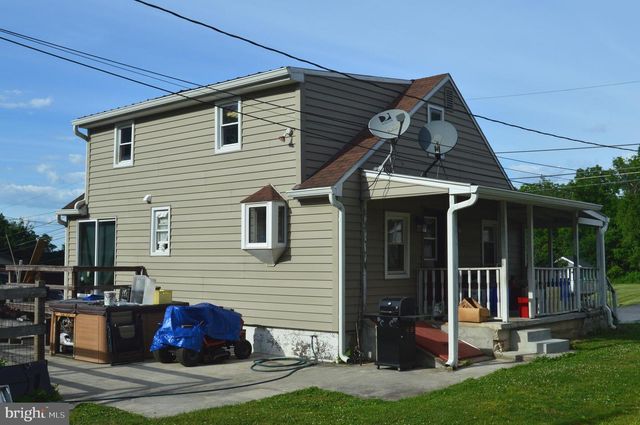 46 MOUNTAIN SPRING RD, Blandon, PA 19510