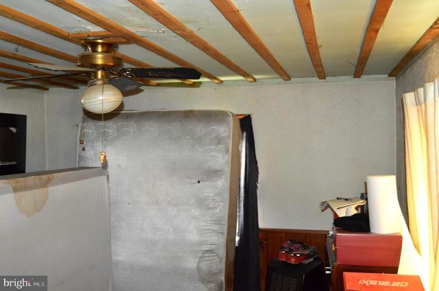 46 MOUNTAIN SPRING RD, Blandon, PA 19510