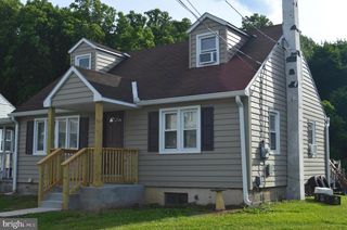 46 MOUNTAIN SPRING RD, Blandon, PA 19510