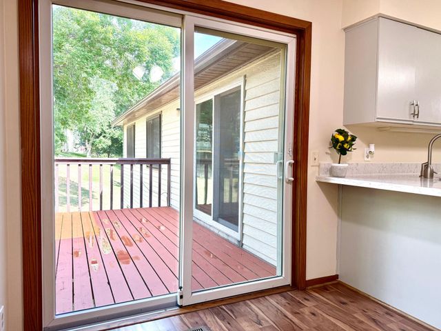 7 Crusader Avenue E D, West Saint Paul, MN 55118