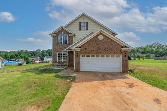 258 Gibbs Road, Wellford, SC 29385