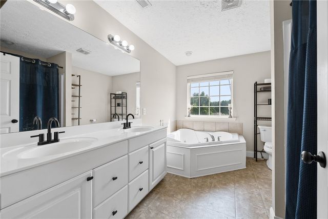 258 Gibbs Road, Wellford, SC 29385
