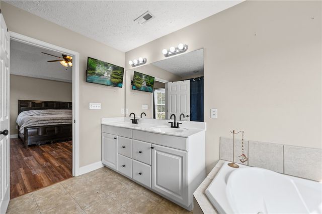 258 Gibbs Road, Wellford, SC 29385