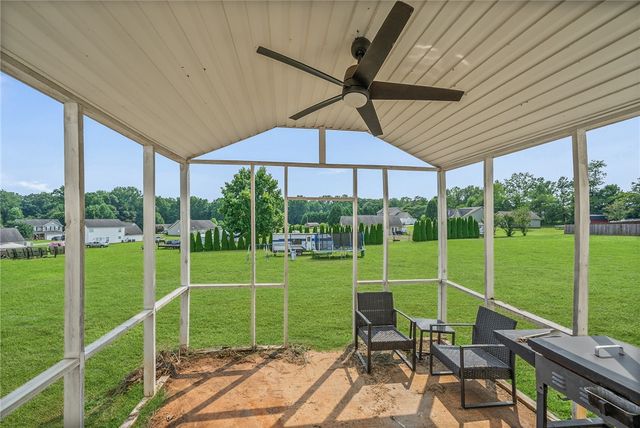 258 Gibbs Road, Wellford, SC 29385