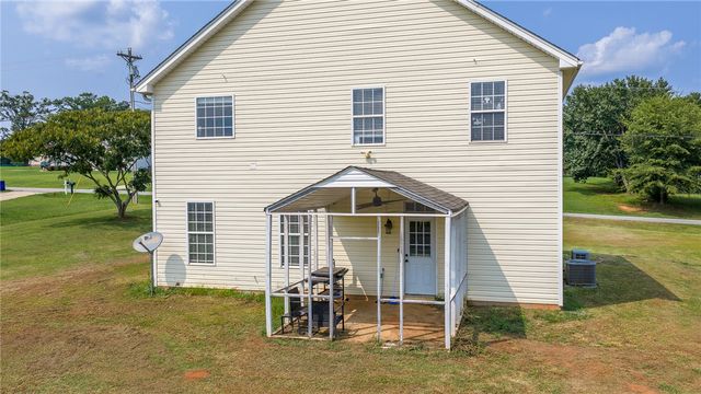 258 Gibbs Road, Wellford, SC 29385
