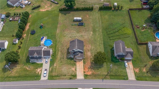 258 Gibbs Road, Wellford, SC 29385