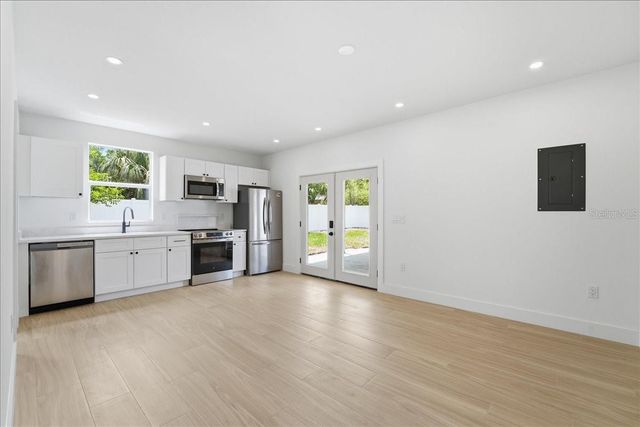 1205 40TH STREET W, Bradenton, FL 34205