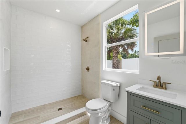 1205 40TH STREET W, Bradenton, FL 34205
