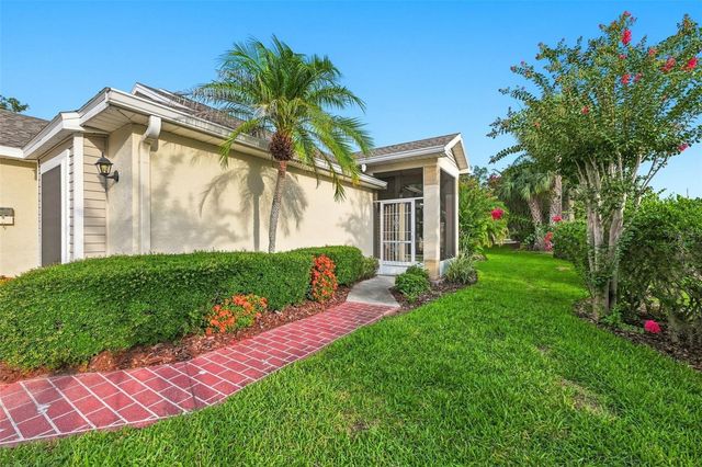 2401 NANTUCKET GLEN PLACE 11, Sun City Center, FL 33573