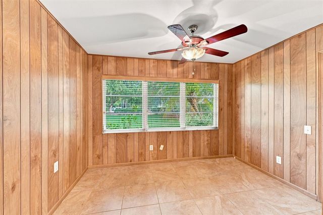 2401 NANTUCKET GLEN PLACE 11, Sun City Center, FL 33573