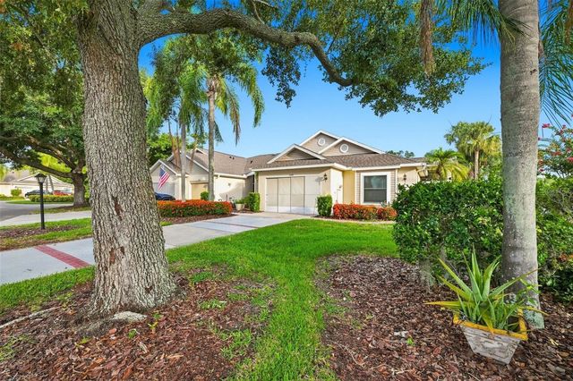 2401 NANTUCKET GLEN PLACE 11, Sun City Center, FL 33573