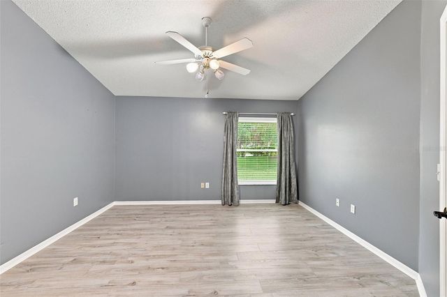 2401 NANTUCKET GLEN PLACE 11, Sun City Center, FL 33573