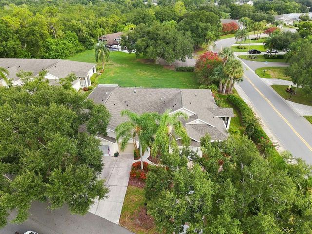 2401 NANTUCKET GLEN PLACE 11, Sun City Center, FL 33573
