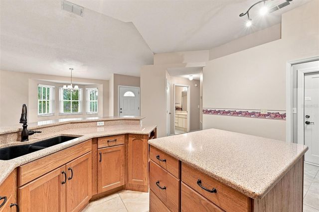 2401 NANTUCKET GLEN PLACE 11, Sun City Center, FL 33573