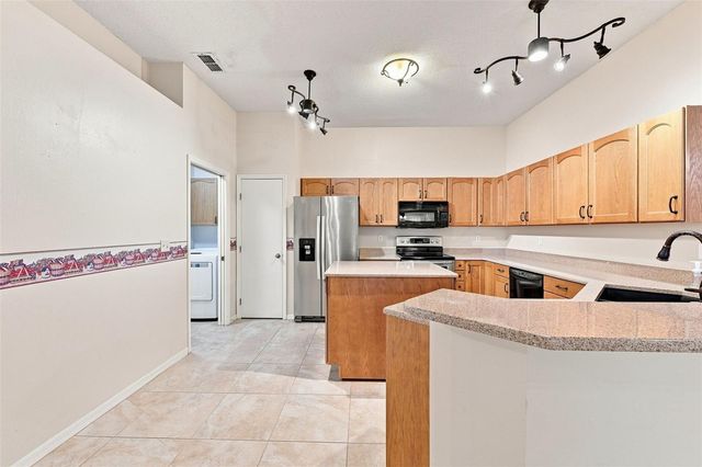 2401 NANTUCKET GLEN PLACE 11, Sun City Center, FL 33573