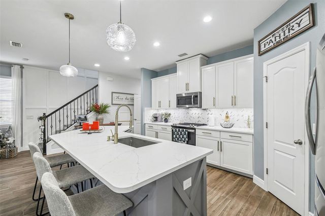 8703 CORINTHIAN WAY, New Port Richey, FL 34654