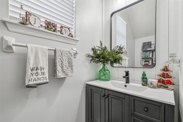 8703 CORINTHIAN WAY, New Port Richey, FL 34654