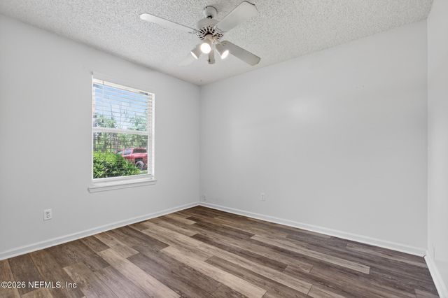 1694 SANDY HOLLOW Loop, Middleburg, FL 32068
