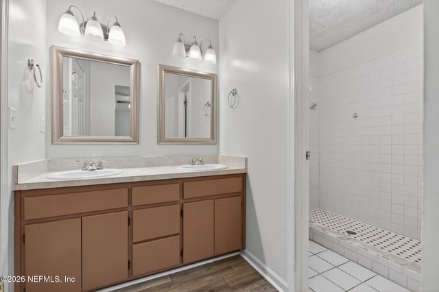 1694 SANDY HOLLOW Loop, Middleburg, FL 32068