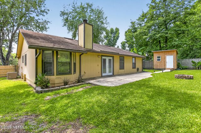 1694 SANDY HOLLOW Loop, Middleburg, FL 32068