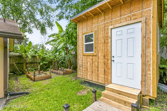 1694 SANDY HOLLOW Loop, Middleburg, FL 32068