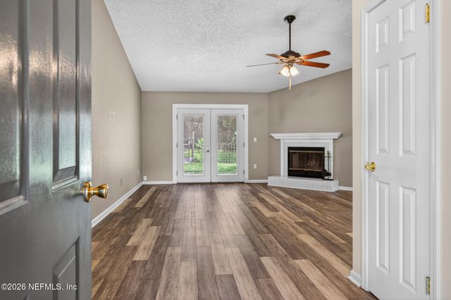 1694 SANDY HOLLOW Loop, Middleburg, FL 32068