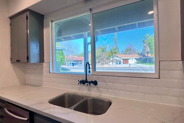 1765 W Barstow Avenue, Fresno, CA 93711