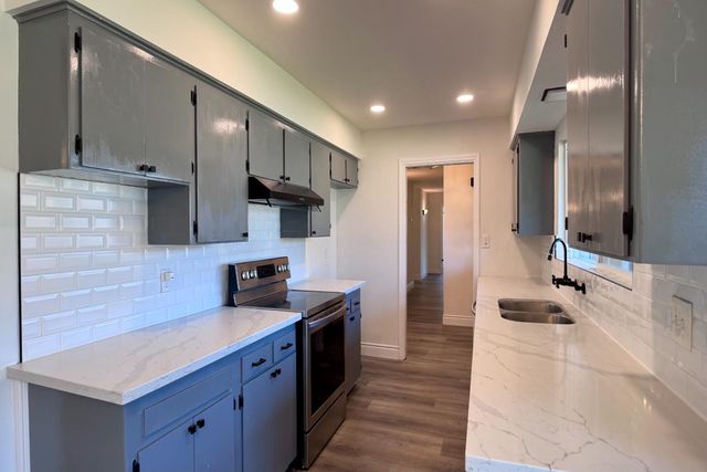 1765 W Barstow Avenue, Fresno, CA 93711