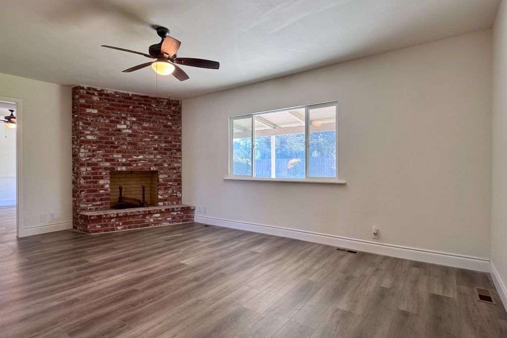 Image 11 of property listing at 1765 W Barstow Avenue, Fresno, CA 93711