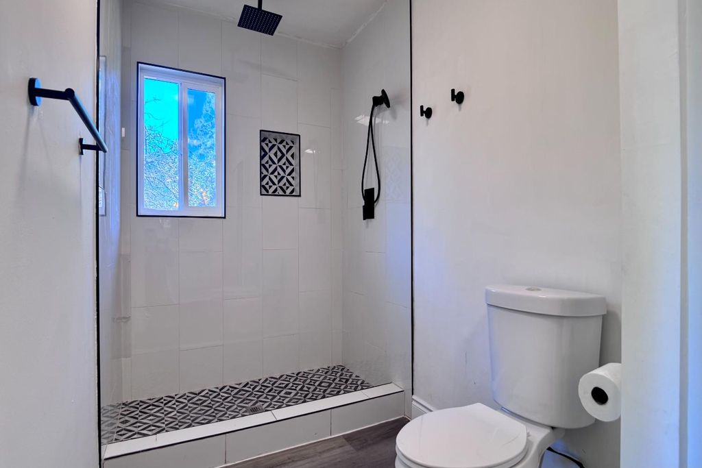 Image 16 of property listing at 1765 W Barstow Avenue, Fresno, CA 93711