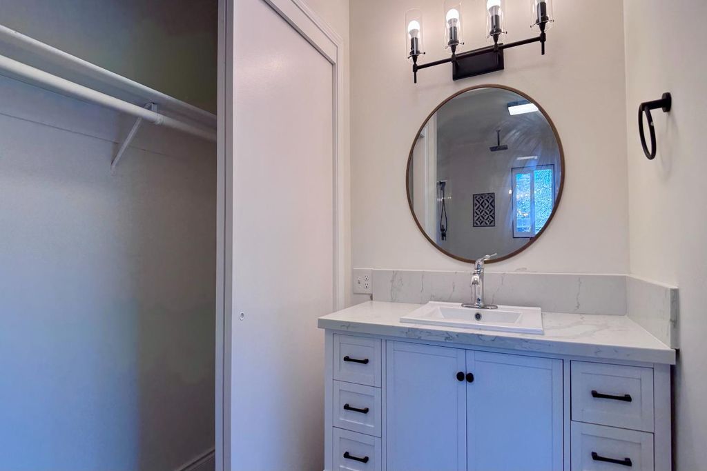 Image 17 of property listing at 1765 W Barstow Avenue, Fresno, CA 93711