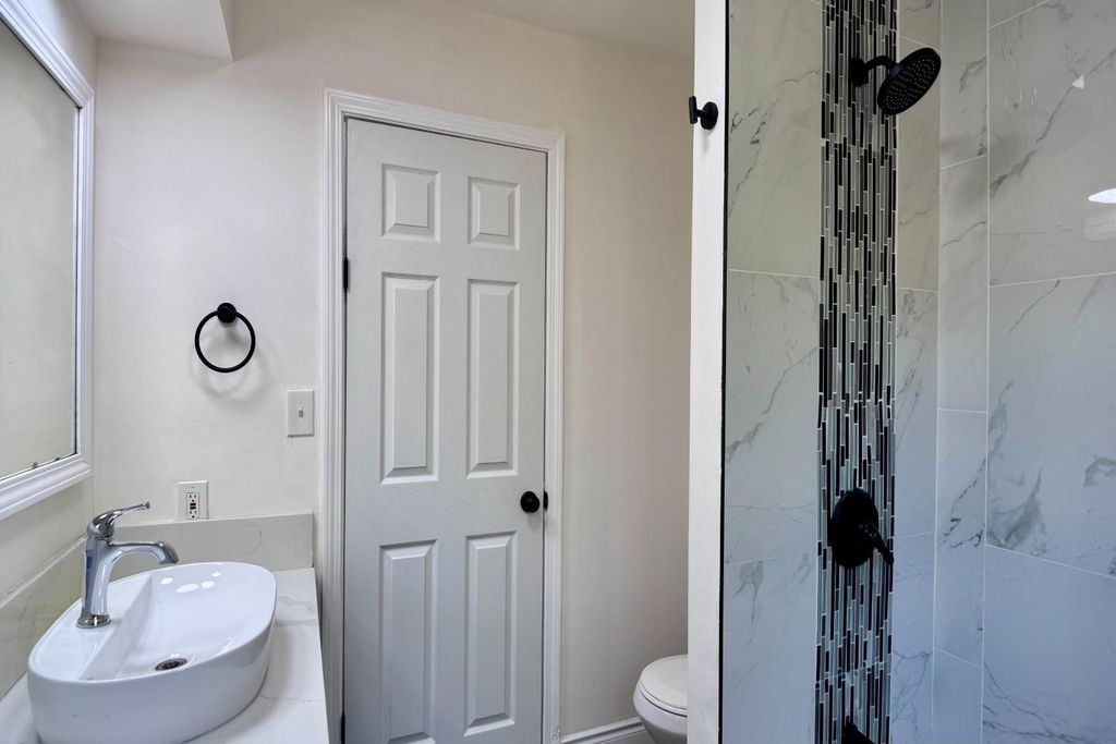 Image 21 of property listing at 1765 W Barstow Avenue, Fresno, CA 93711