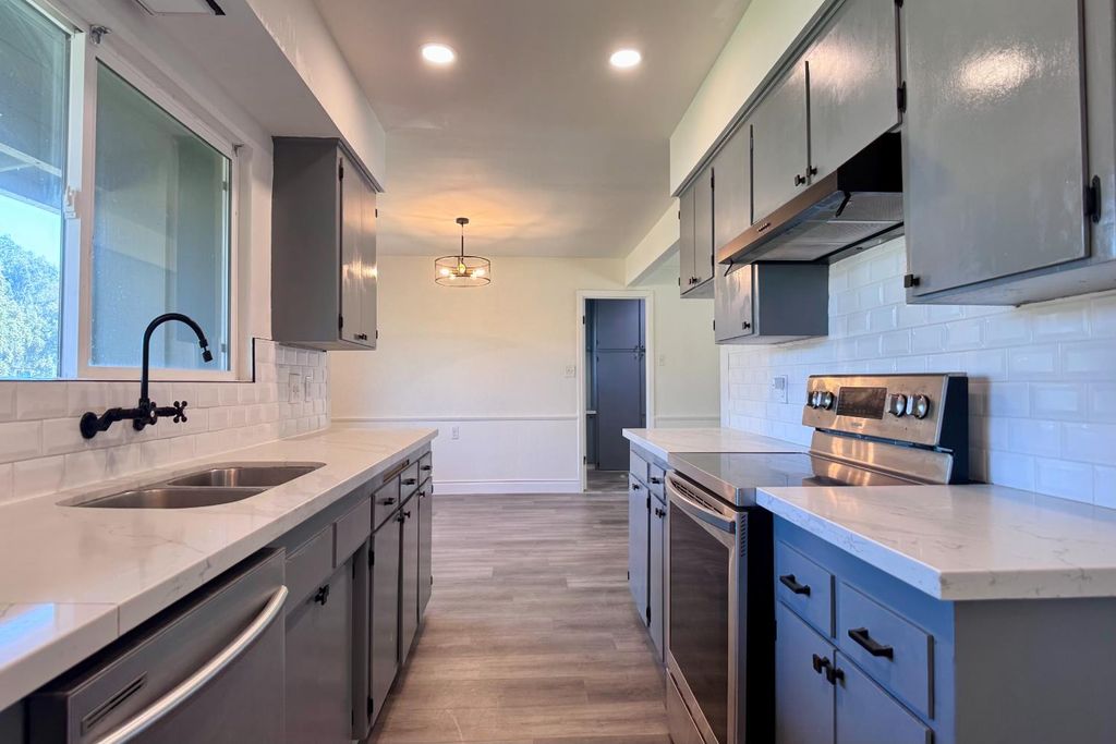 Image 22 of property listing at 1765 W Barstow Avenue, Fresno, CA 93711