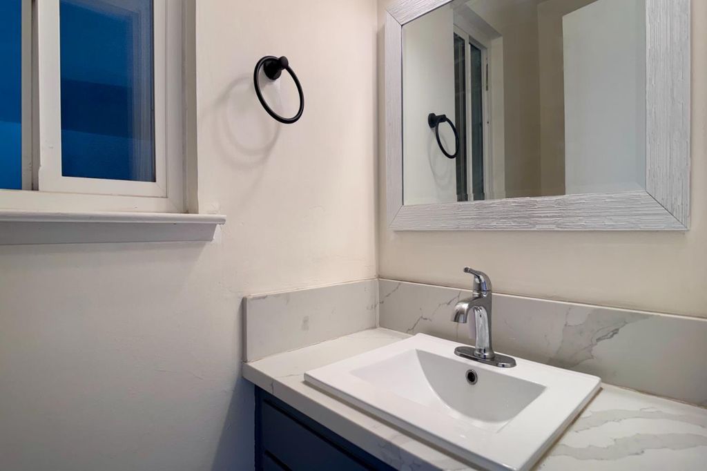 Image 27 of property listing at 1765 W Barstow Avenue, Fresno, CA 93711