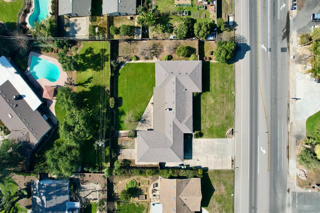 Image 34 of property listing at 1765 W Barstow Avenue, Fresno, CA 93711