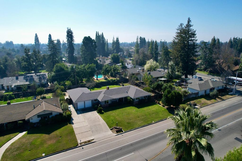 Image 35 of property listing at 1765 W Barstow Avenue, Fresno, CA 93711