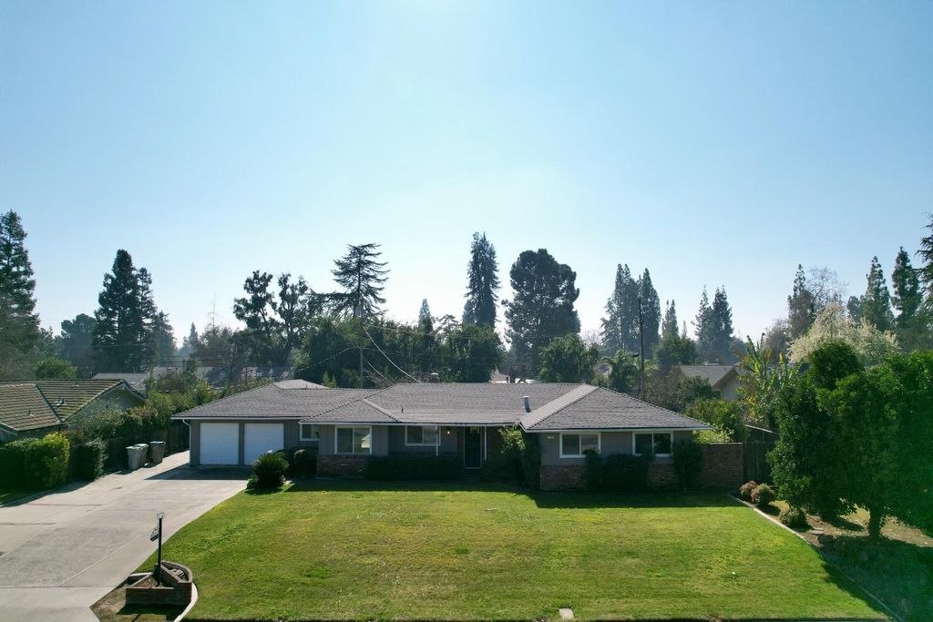 Image 36 of property listing at 1765 W Barstow Avenue, Fresno, CA 93711