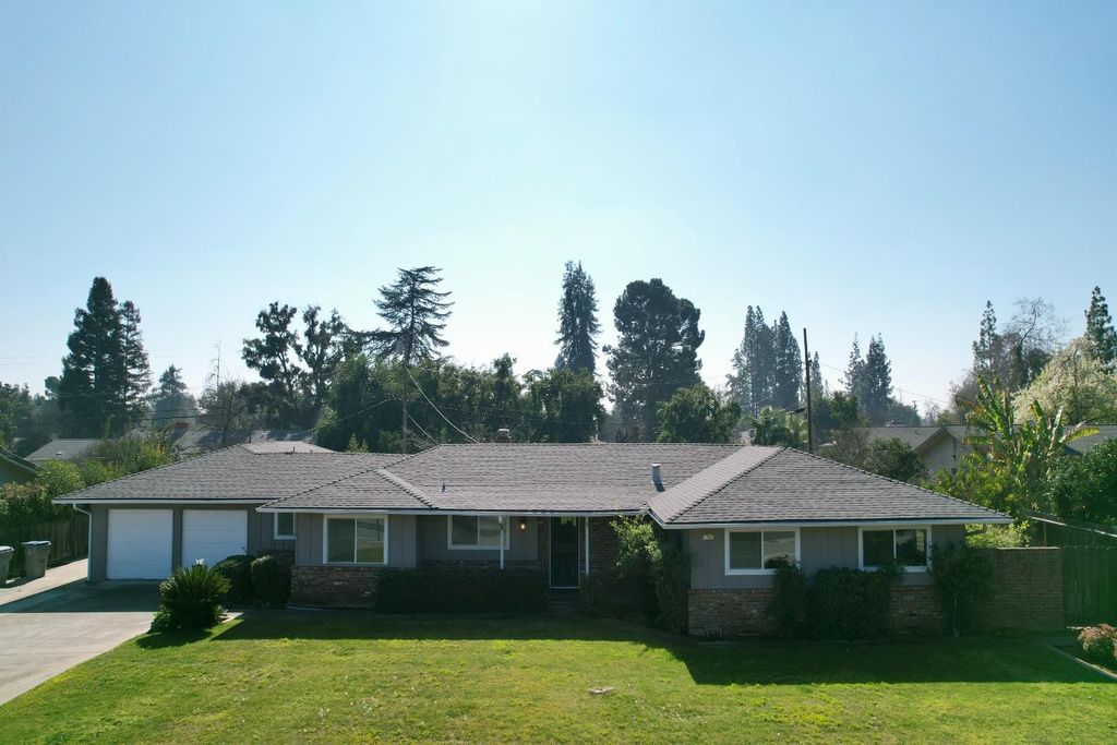 Image 37 of property listing at 1765 W Barstow Avenue, Fresno, CA 93711